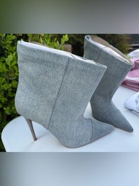 Good American Angle Boots